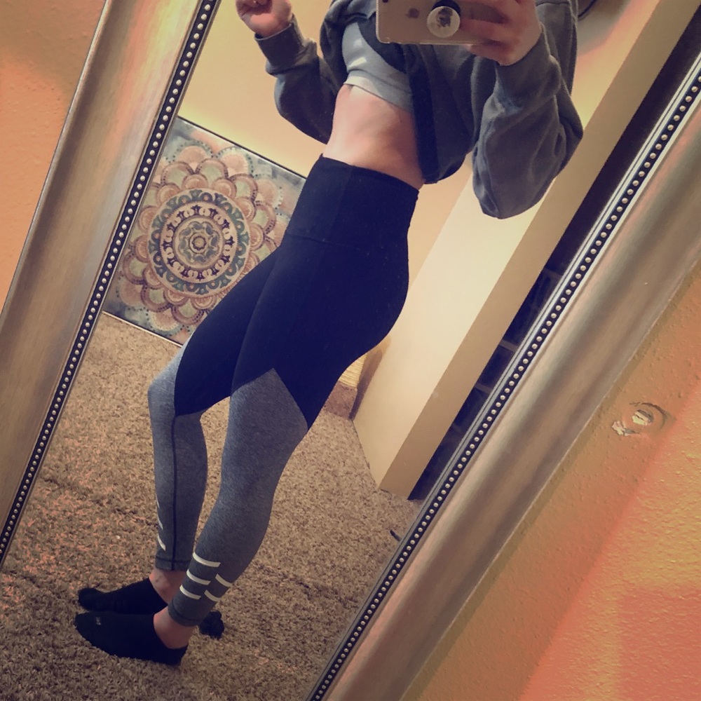 XS high waisted compression Zella leggings 💕